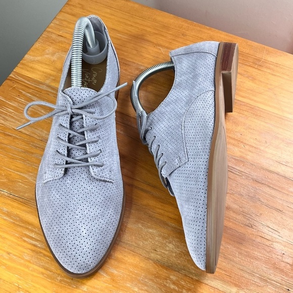 Crown Vintage Gray Perforated Flats - Picture 3 of 12